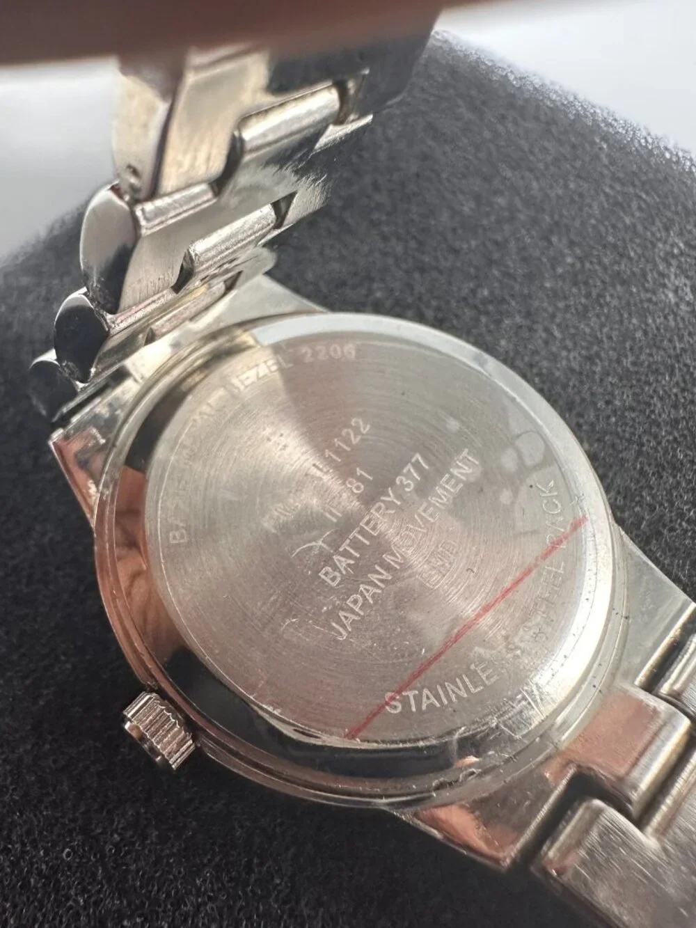 3/$30 Womens Clear Rhinestone Bezel Watch Silver Tone White Dial 28MM 8